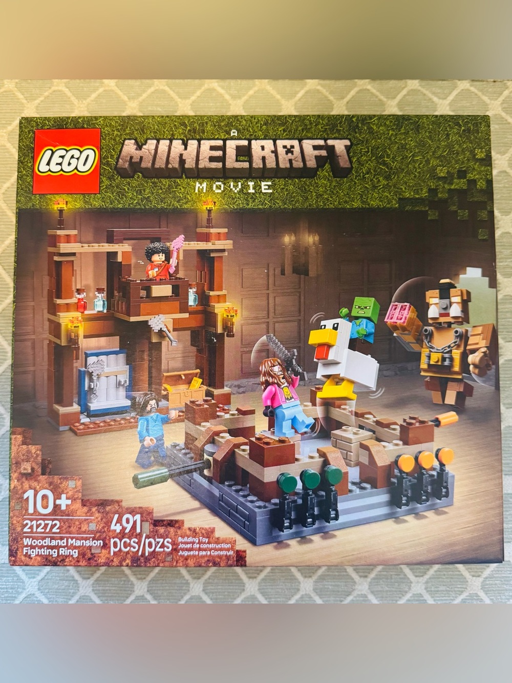 NWT LEGO - The Minecraft Movie: Woodland Mansion Fighting Ring (age 10+)